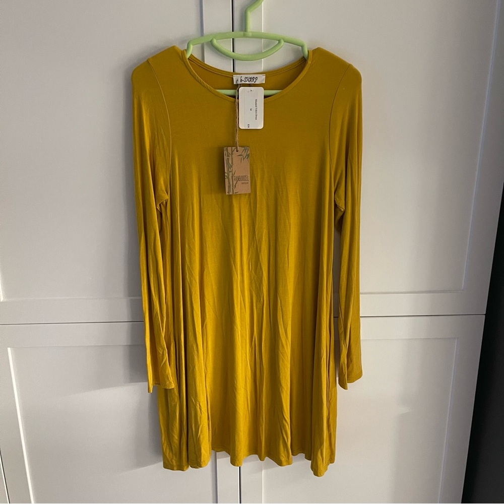 Tanboocel Mustard Yellow Long Sleeve Dress with pockets Size Medium